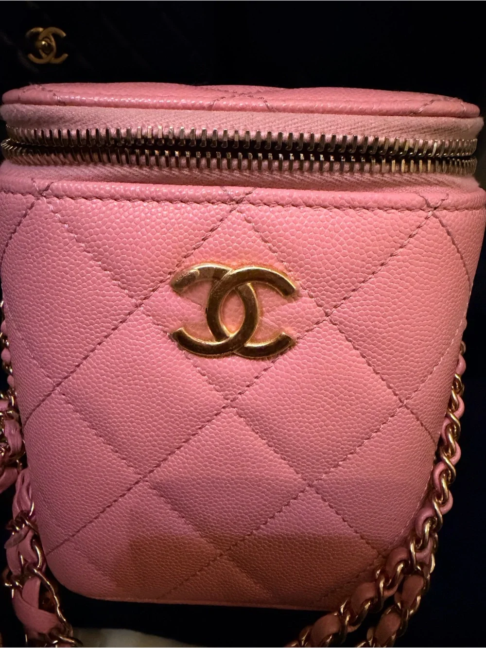 CHANEL Pink Quilted Vanity bag. Caviar leather Almost new!